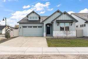 3-web-or-mls-1806-N-Black-Elm-Ln-3